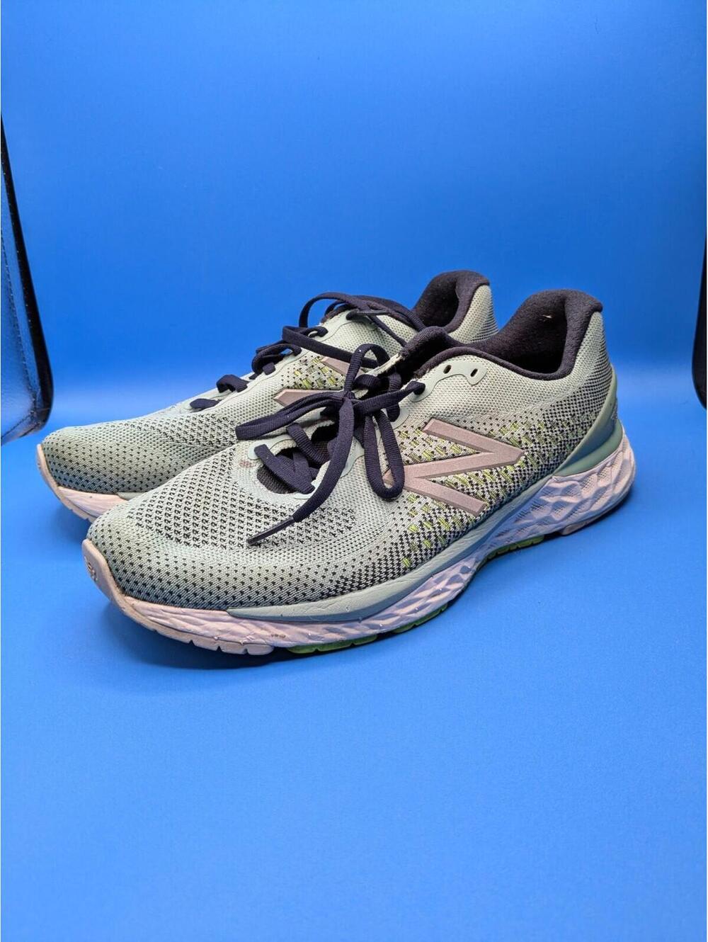 NEW BALANCE FRESH FOAM 880 v10 Women`s Size 11 Green Black Running Shoes W880H10